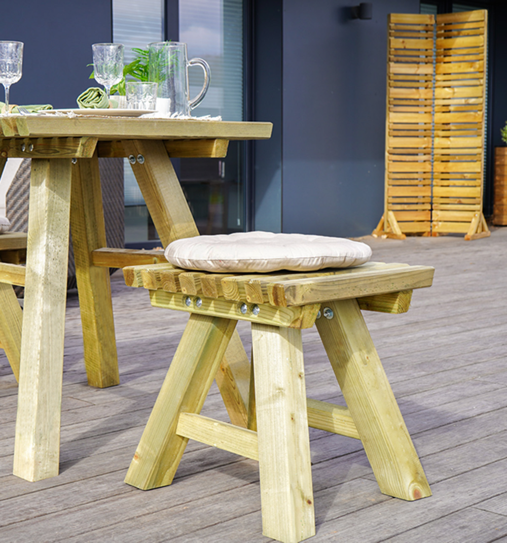 Set - 1 table 2 tabourets karel
