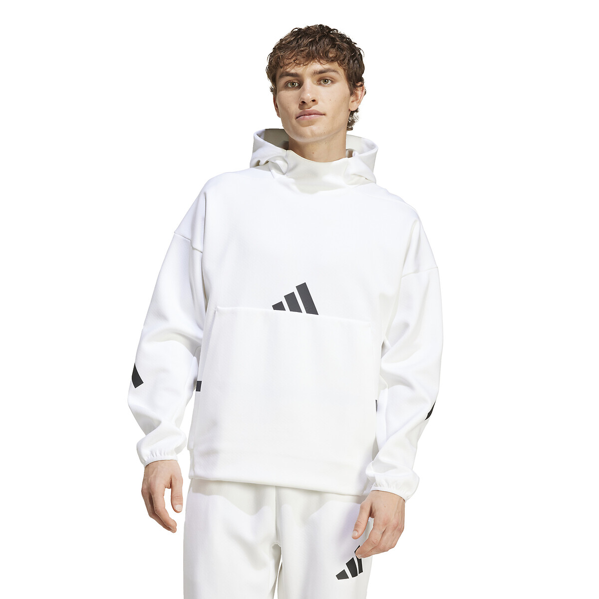 ADIDAS ROUPAS ESPORTIVAS<br>Moletom com capuz e logo em silicone