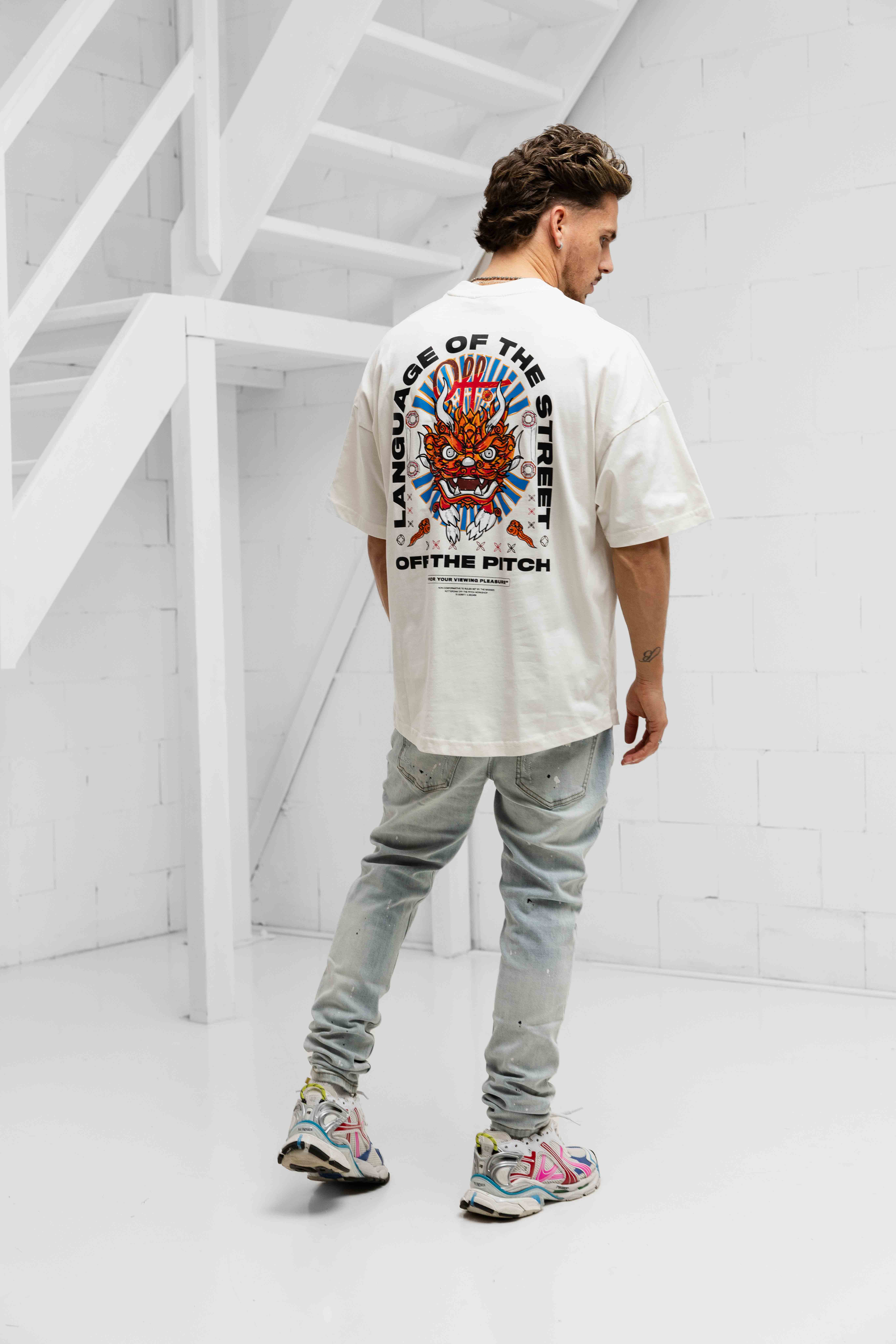 Off The Pitch Dragon Oversized T-Shirt Heren Gebroken Wit