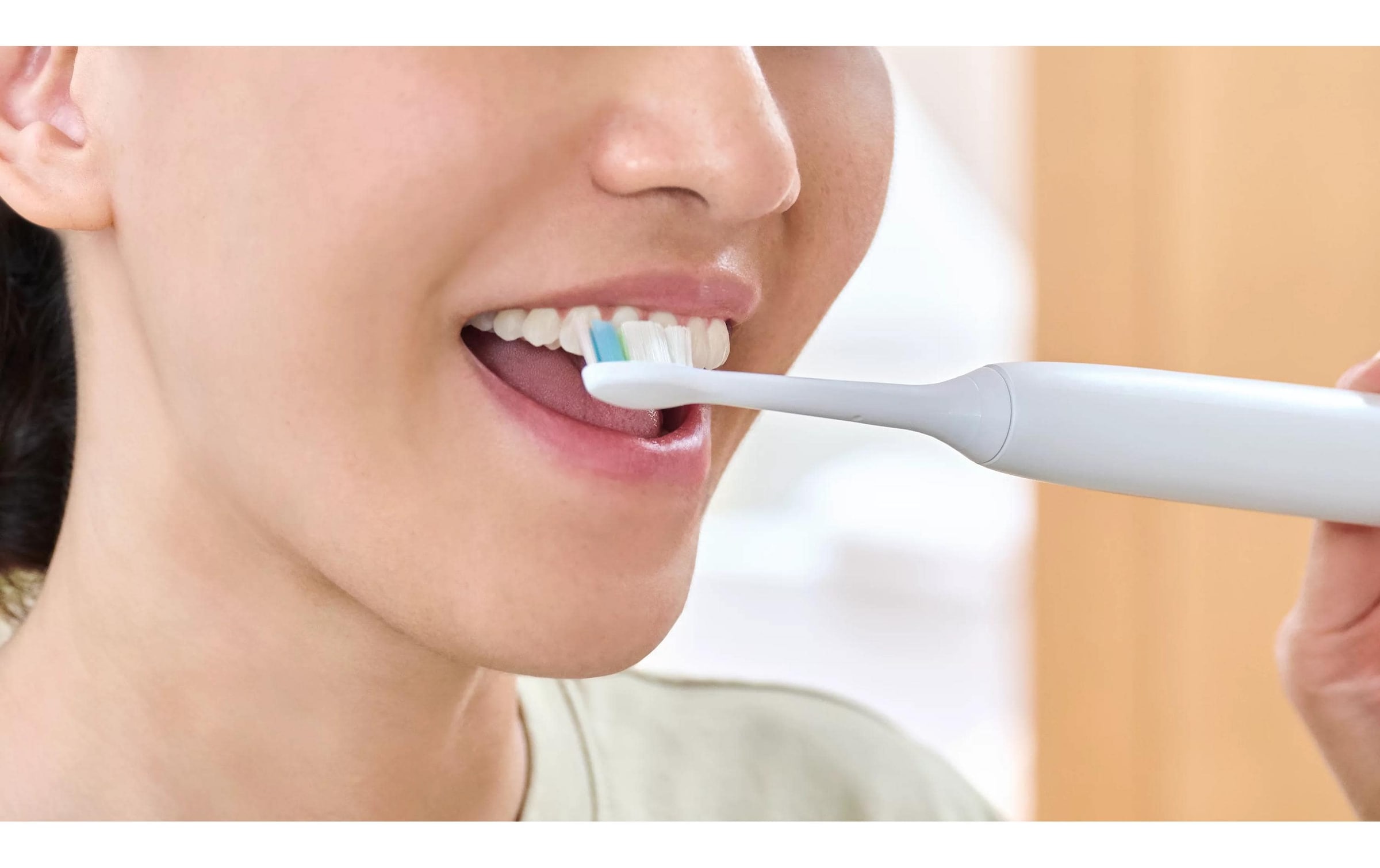 Philips Aufsteckbürste »Philips Zahnbürstenkopf Sonicare Optimal White HX6066/87 6 Stück« Schallzahnbürste