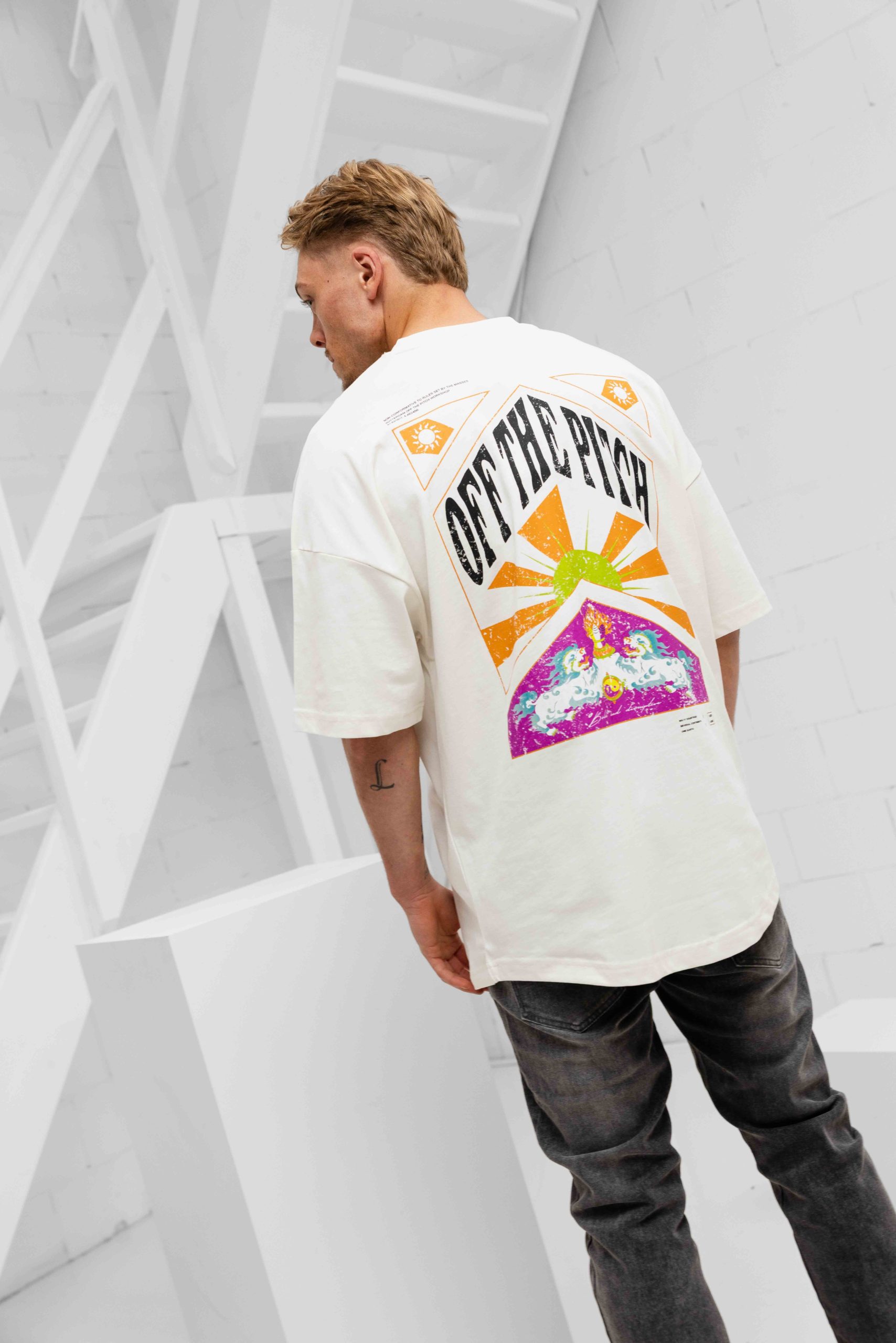 Off The Pitch Season Oversized T-Shirt Heren Wit