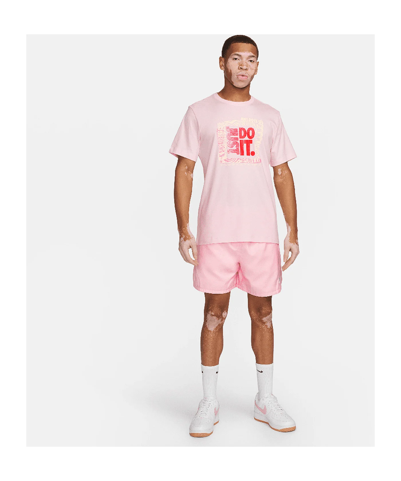 Nike Sportswear T-Shirt Rosa F663