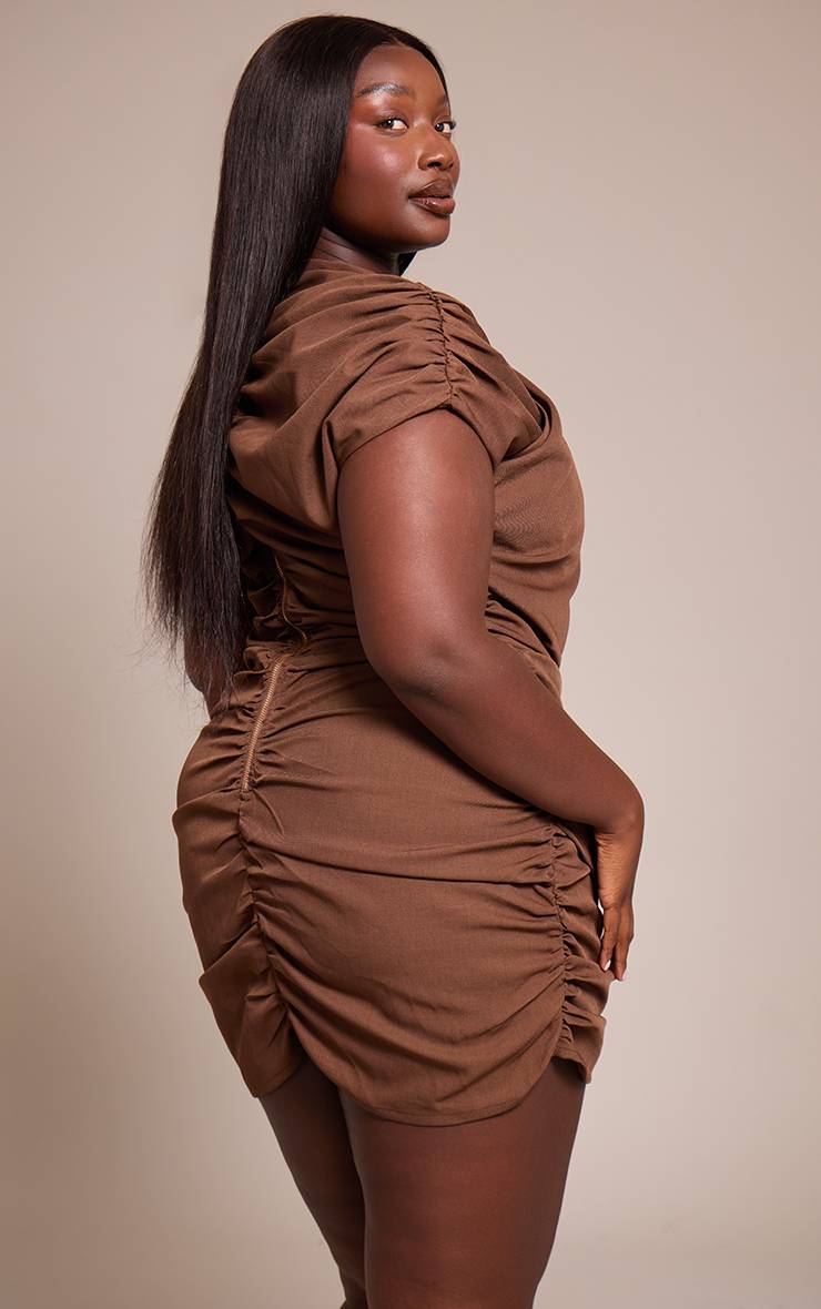 Chocolate Brown Robe Moulante Grande Taille À Effet Cache-cœur
