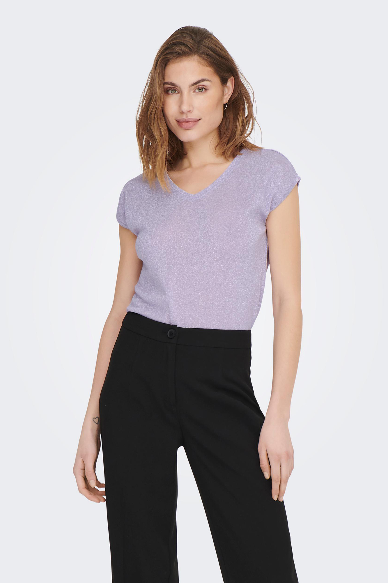 Blusa de manga curta com decote em V