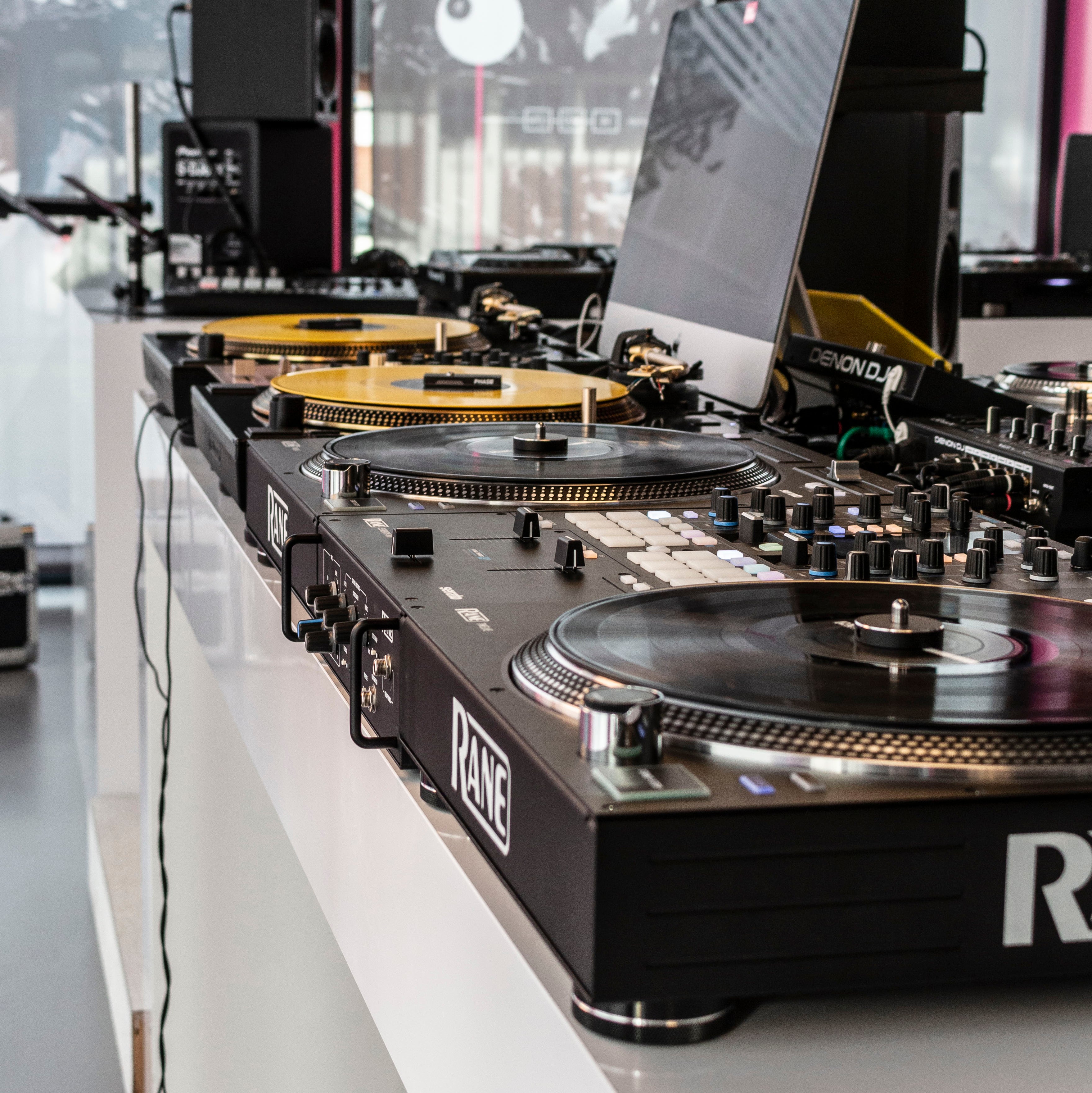 RANE DJ Twelve MKII DJ-draaitafel