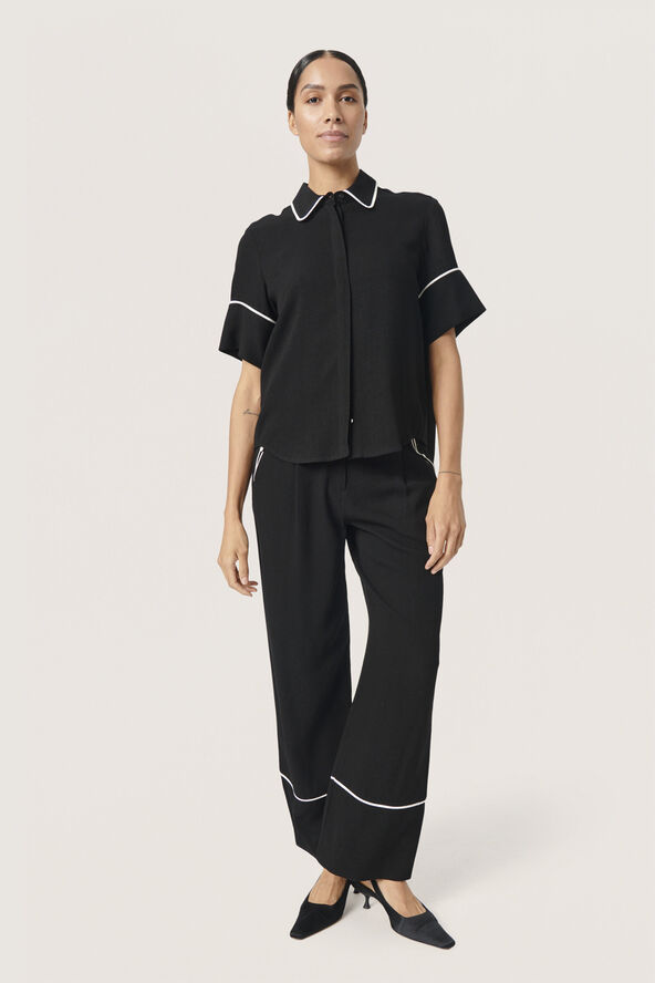 Soaked in Luxury SLGuilia Shirt SS STUDIO Black