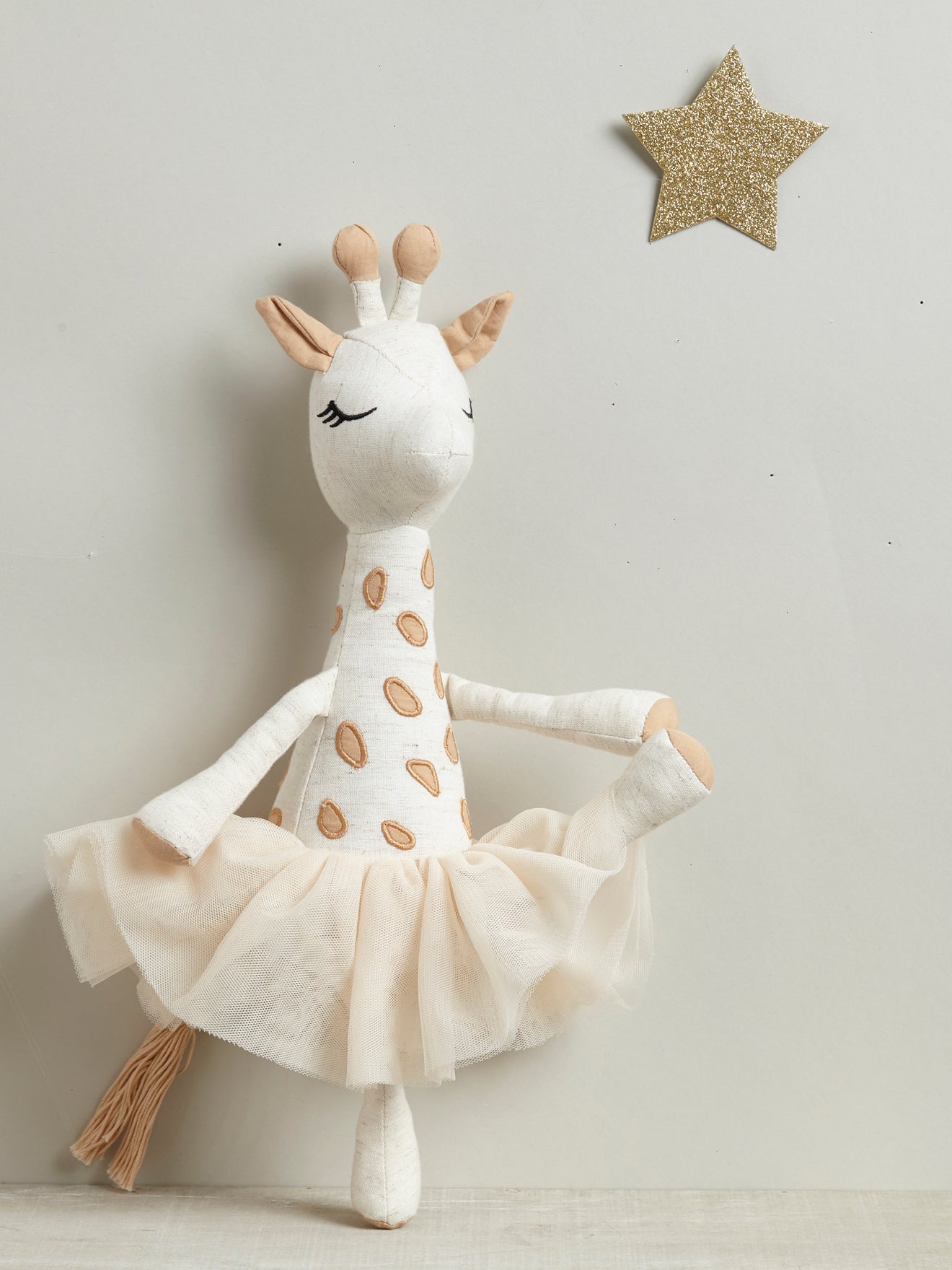 Doudou girafe tutu