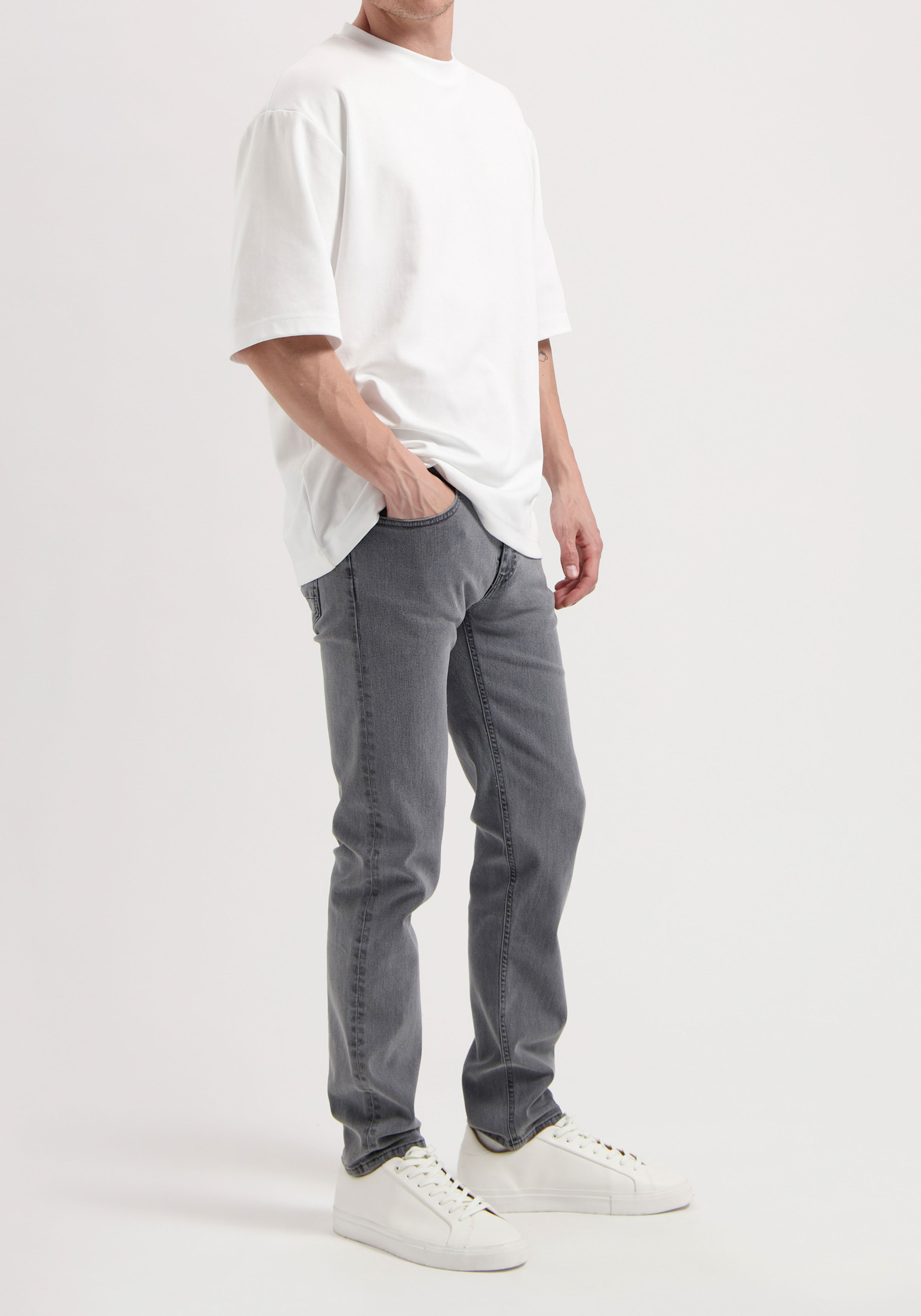 Mud Jeans Herrenjeans Regular Dunn Low Tapered Light Grey