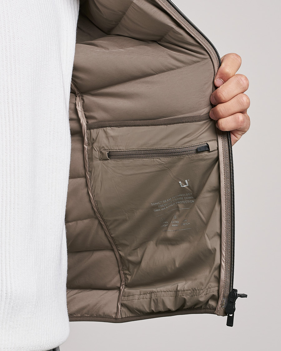 UBR Sonic Jacket Dark Sand