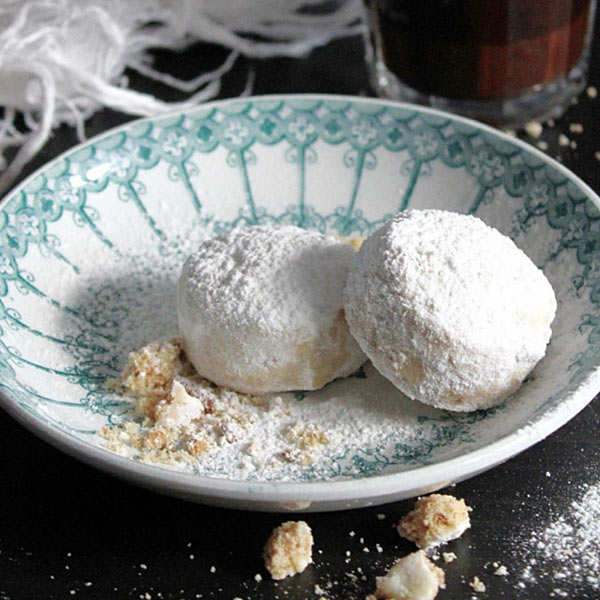 Kourabiedes grecs amandes et café