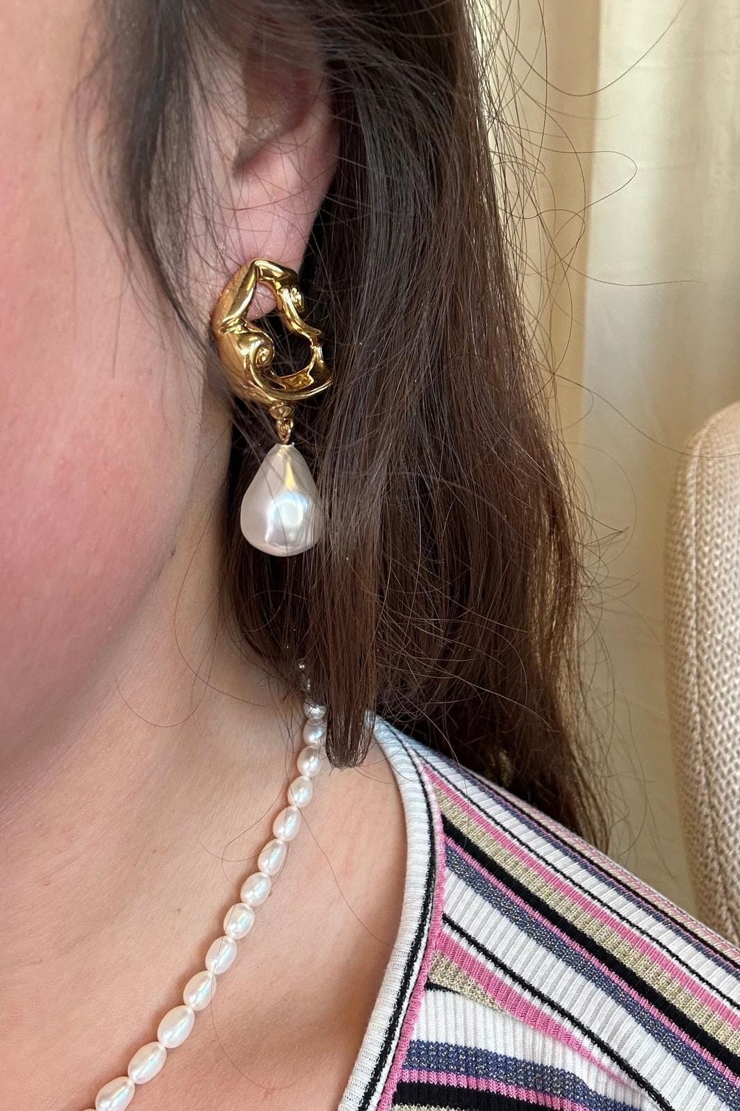Mellow Moon Pearl Drop Earring