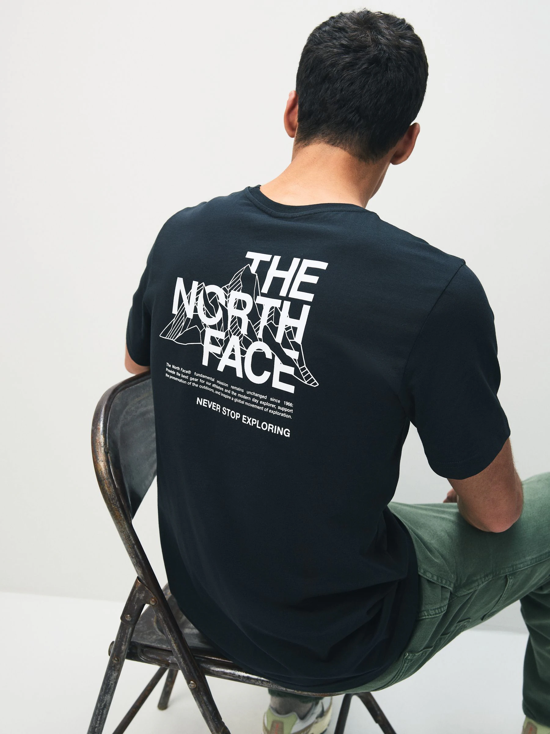 Zwart - The North Face T-shirt met bergprint op de achterkant