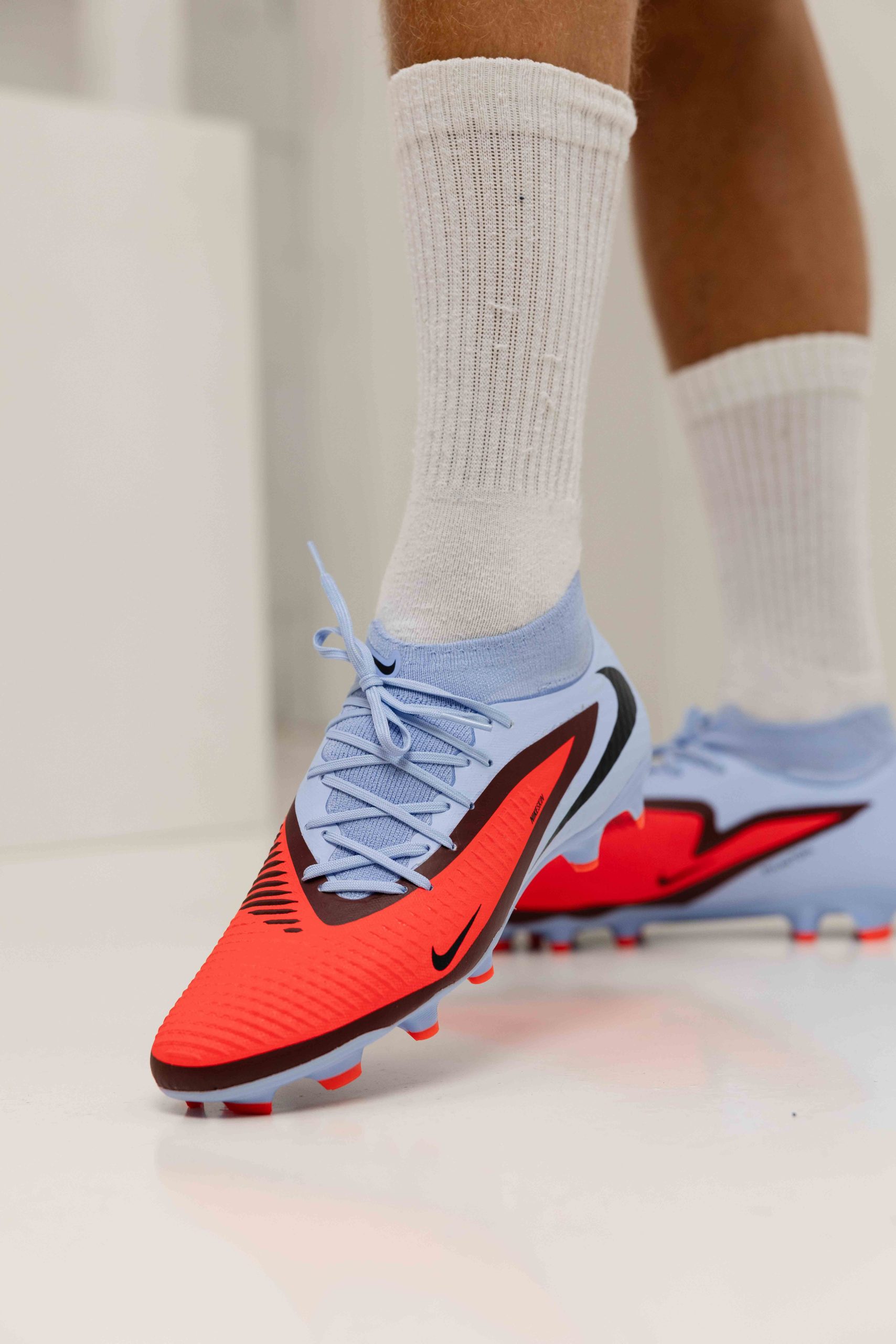 Nike Phantom 6 High Academy FG/MG Voetbalschoenen Senior Blauw