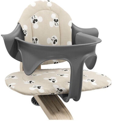 Stokke Nomi Sittepute, Mickey Signature