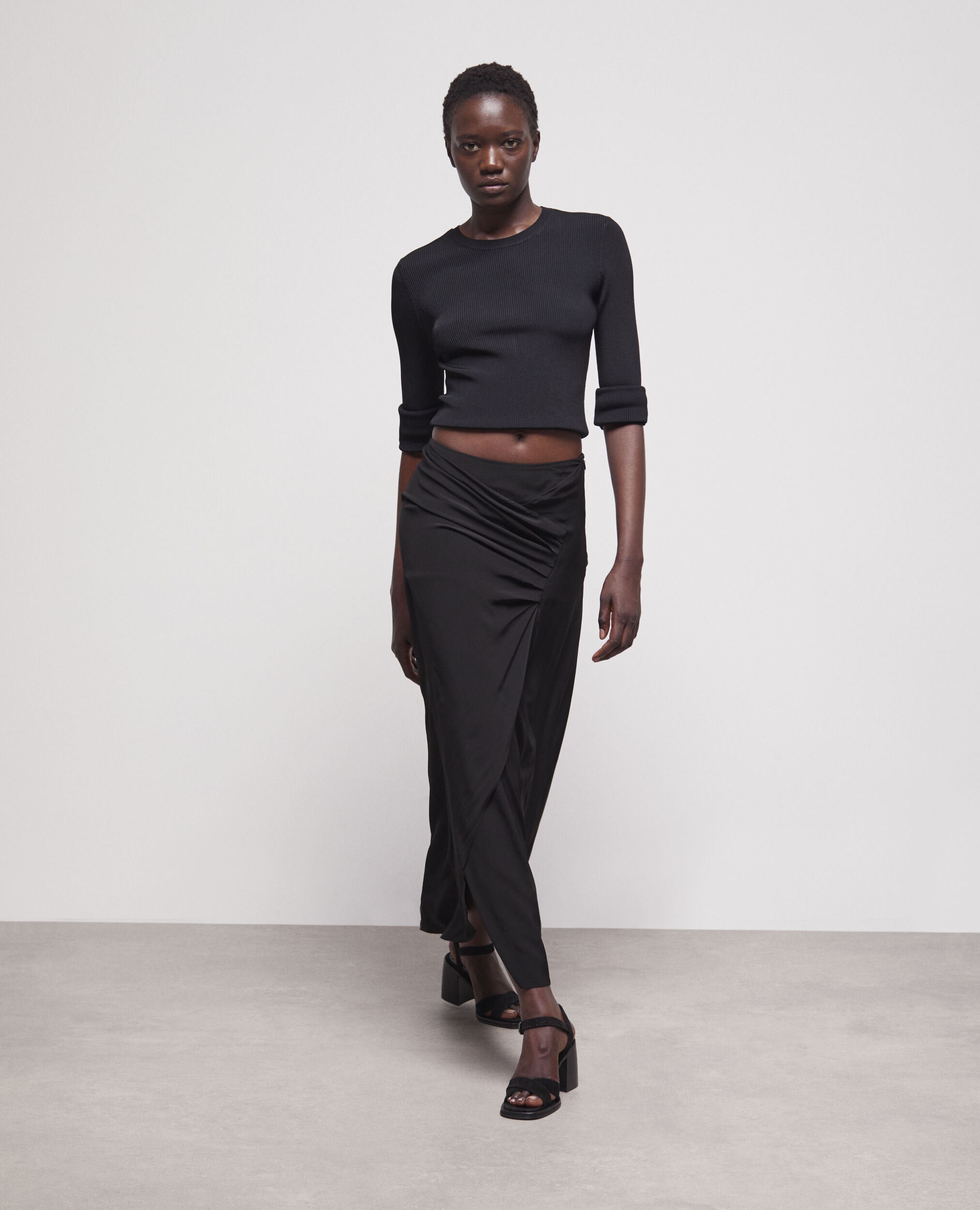 Pull moulant noir