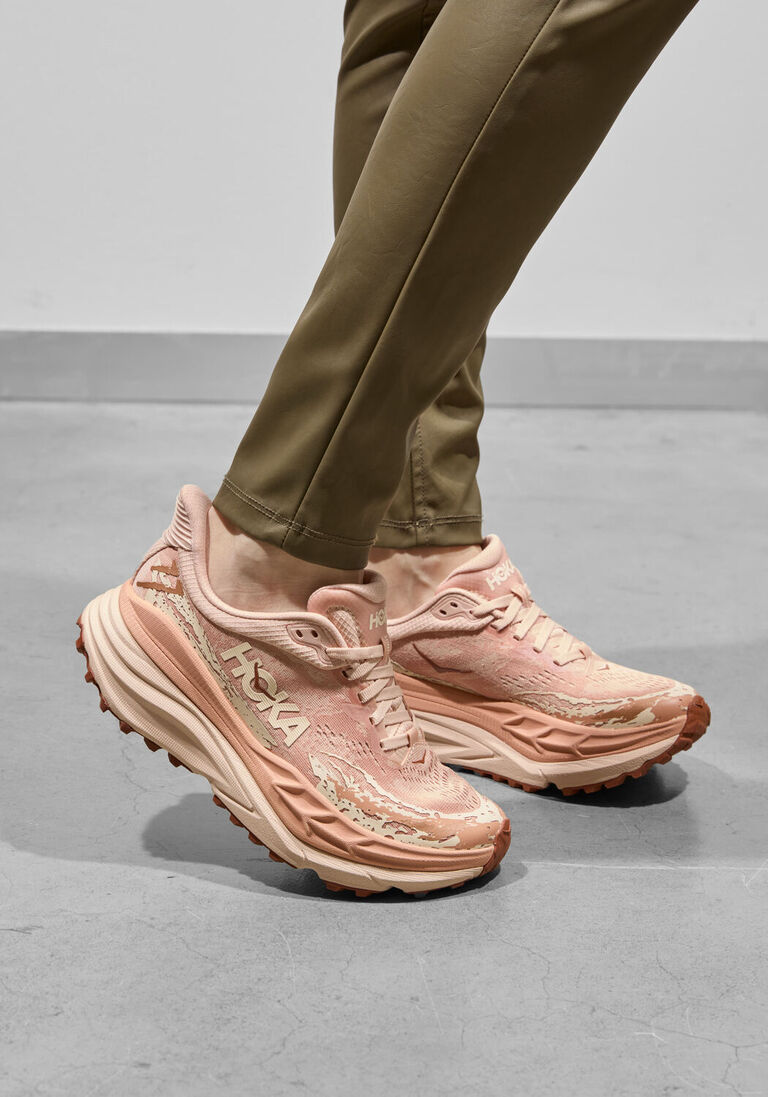 roze hoka lage sneakers stinson 7