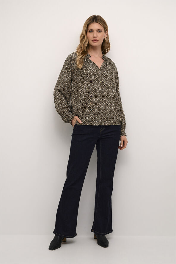 Culture CUsafi Bello Blouse Sand graphic