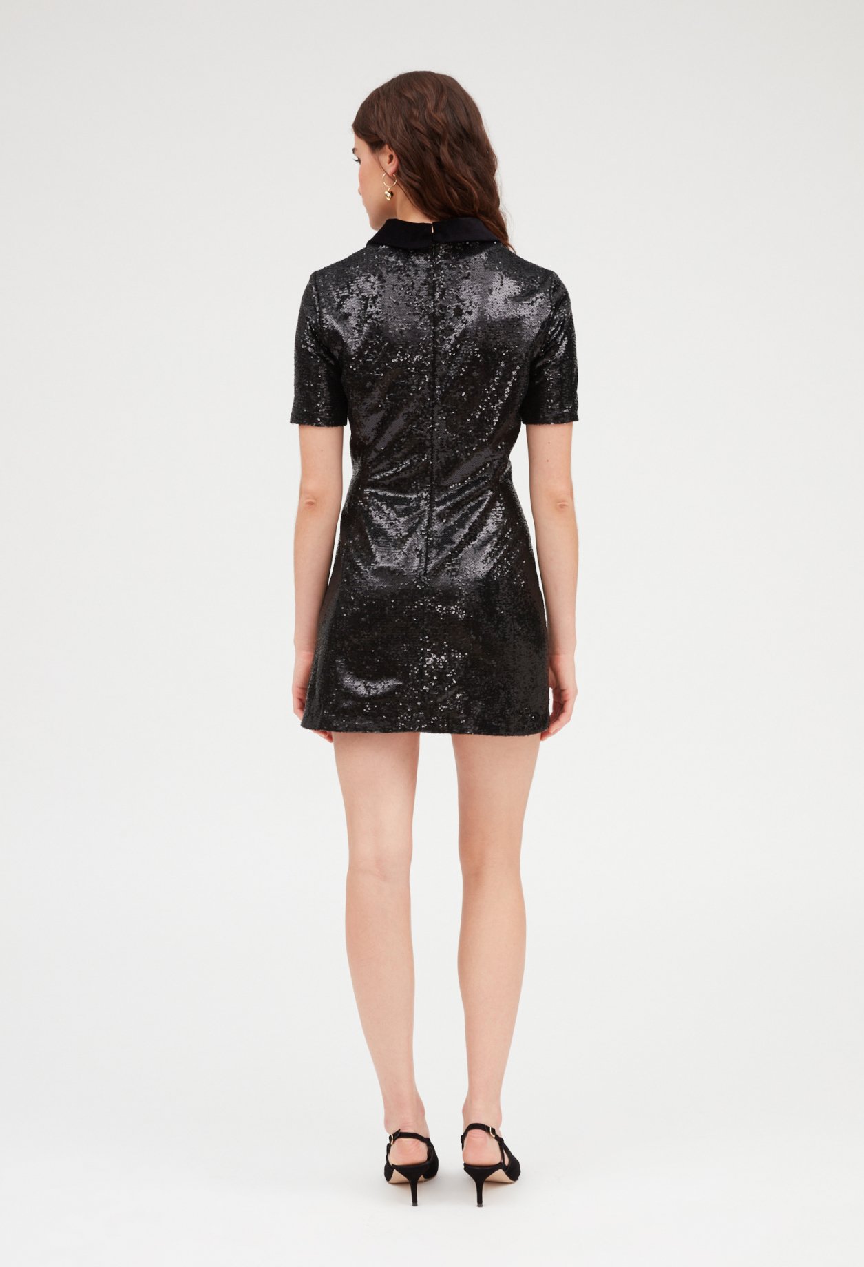 Robe courte sequins col velours noir