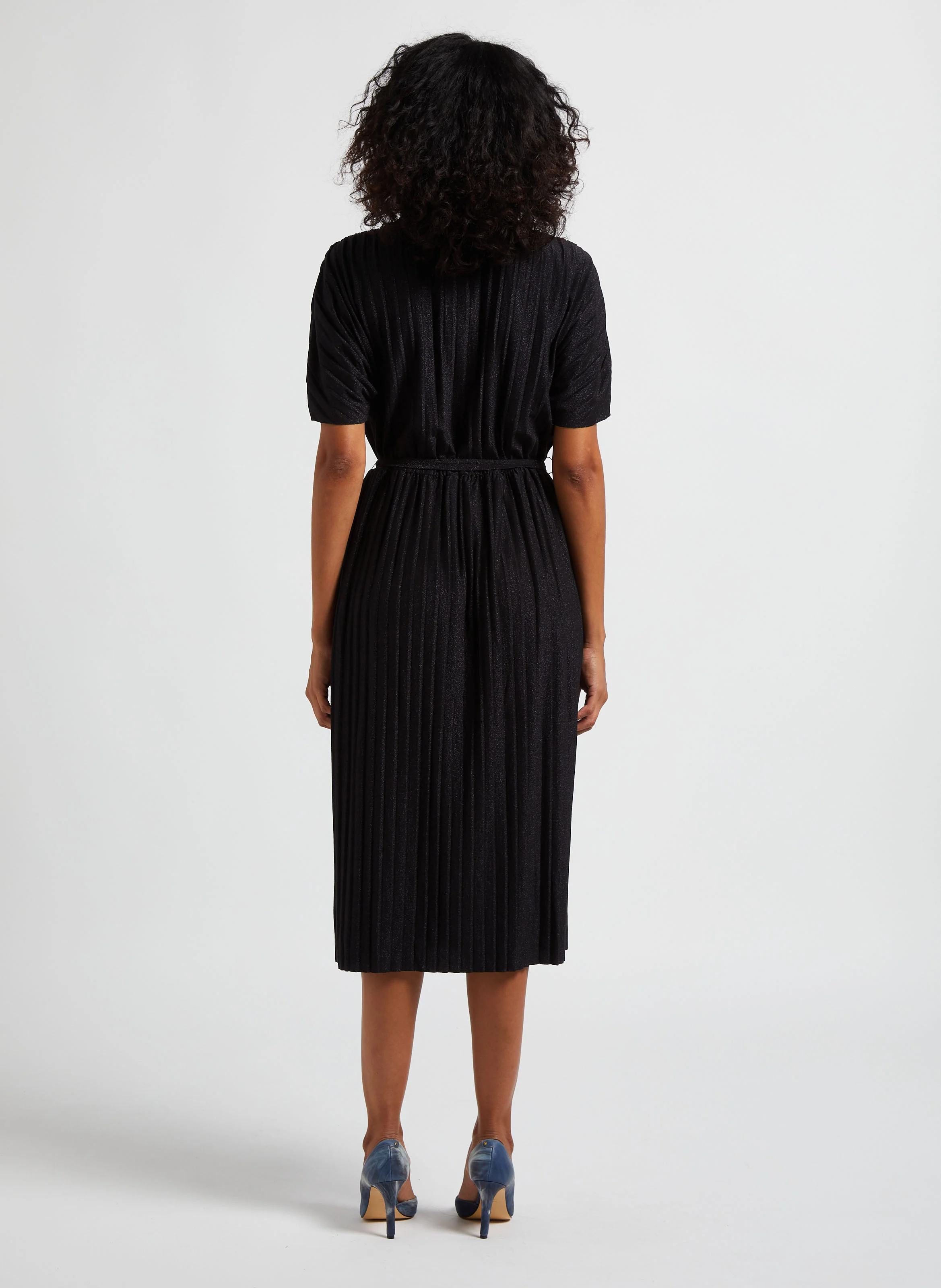 LUXI PLISSÉ - Robe midi col classique plissé à paillette| Noir