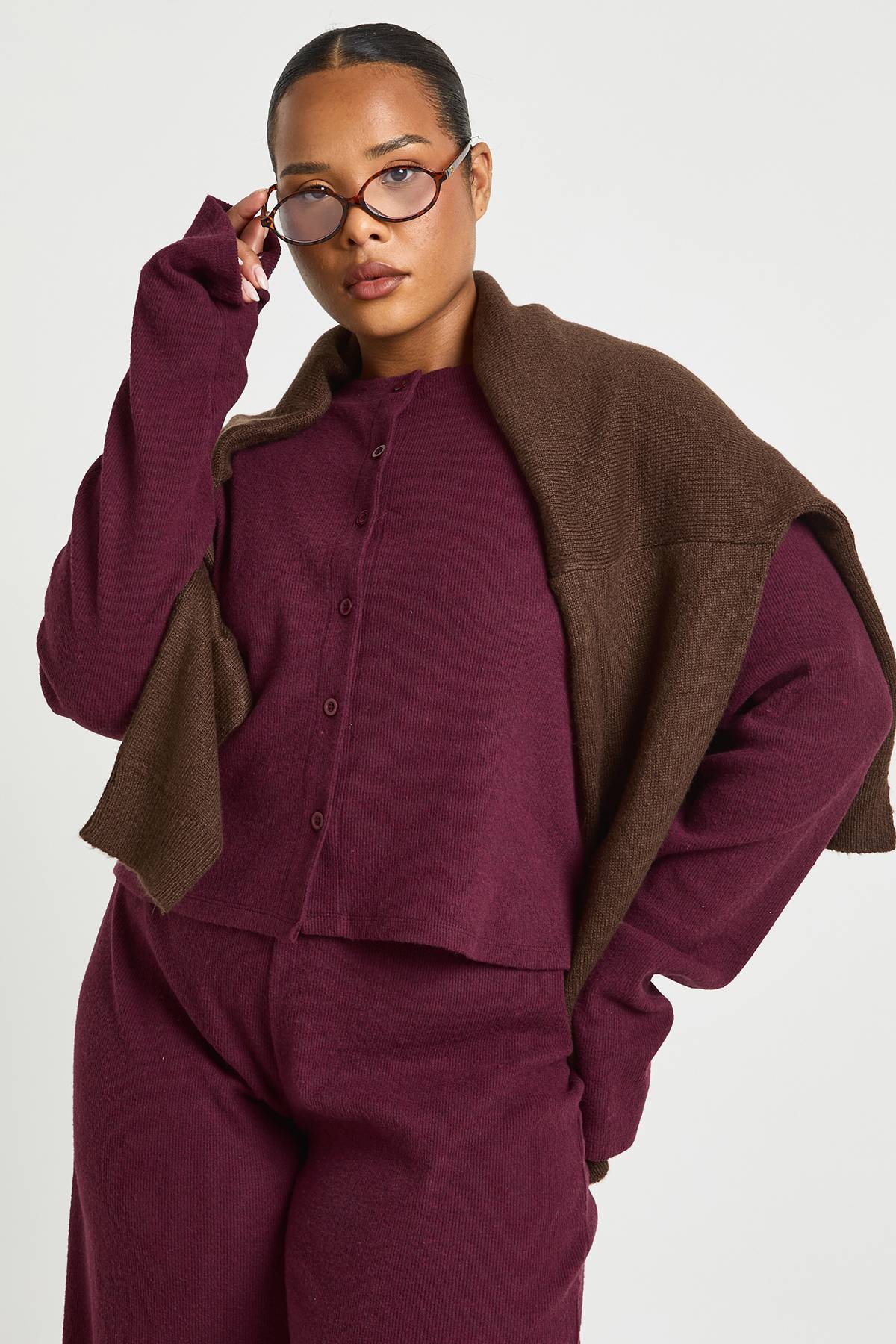 boohoo Haut tricoté à côtes douces avec boutons sur le devant
