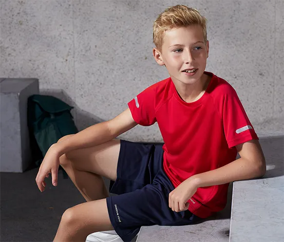 3 Funktionsshirts aus recyceltem Material