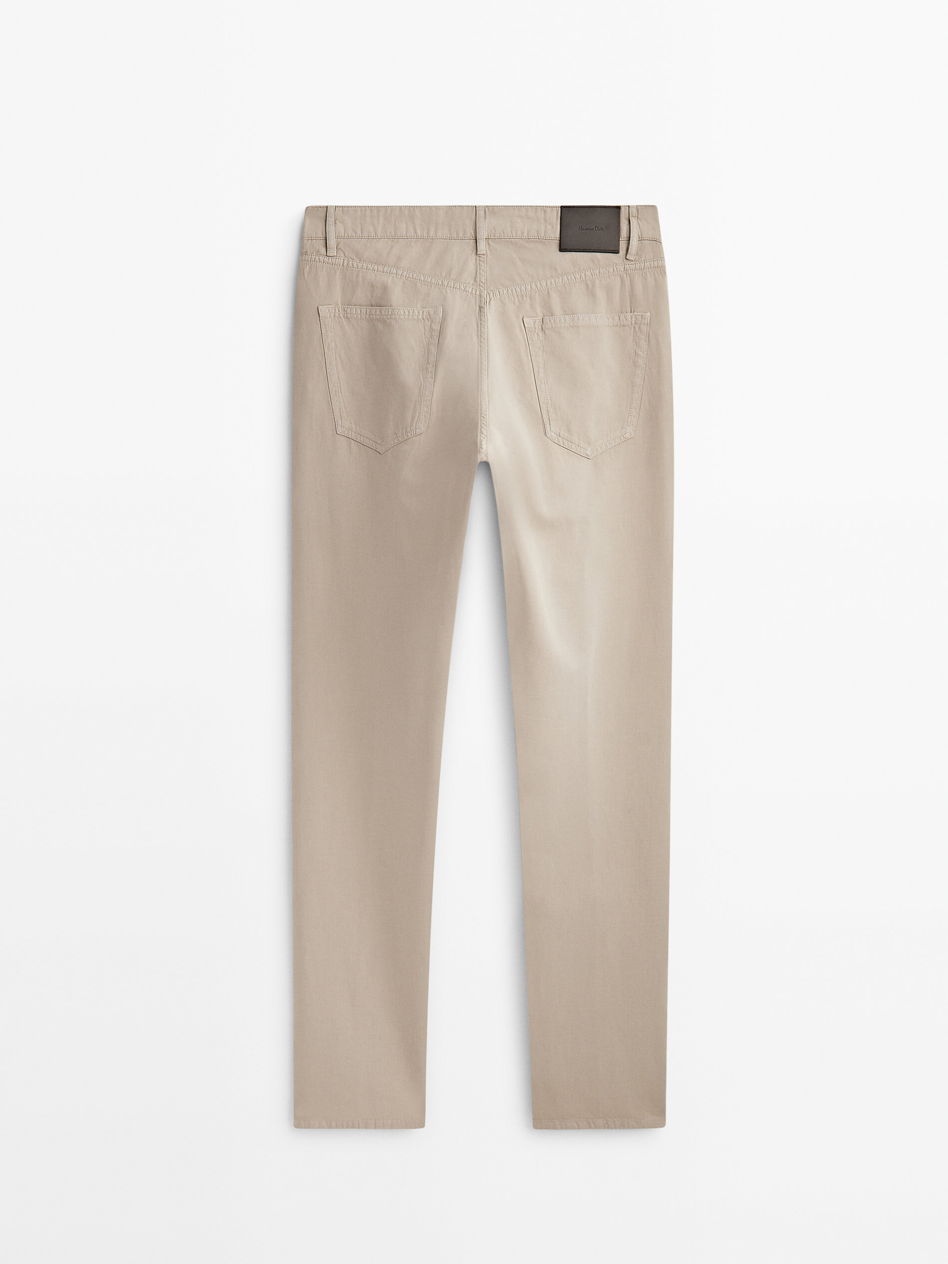 Calça vaquero com corte afunilado - BEGE