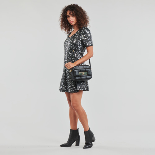 Love Moschino - JC4422PP0F Negro