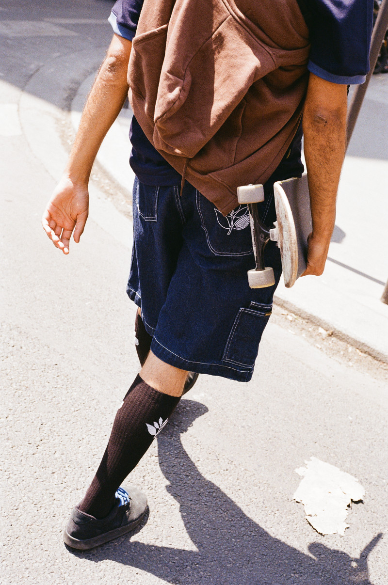 Chaussettes hautes à motifs végétaux - noires