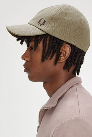 Fred Perry Pet Logo Beige HW6726-U84 kopen