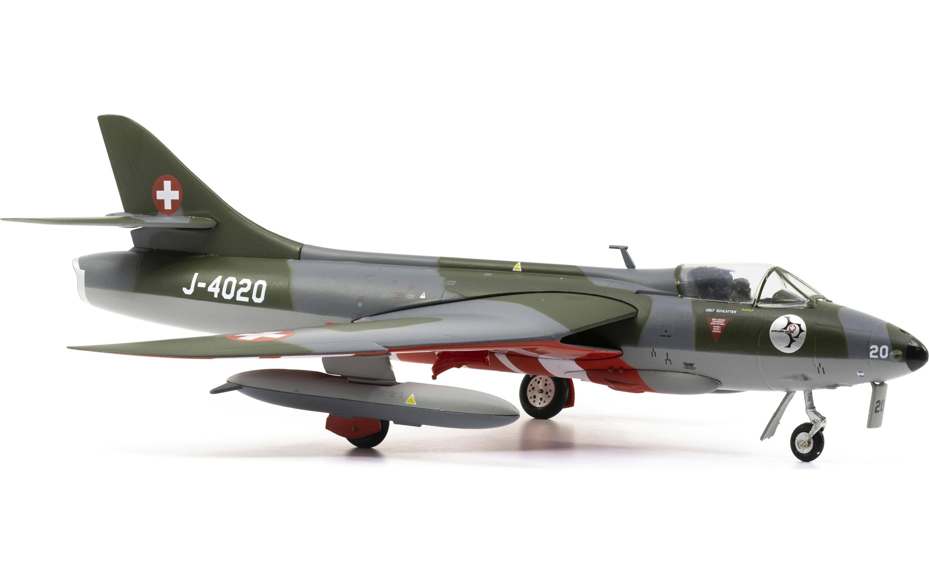 Hunter Mk58 J-4020 Patrouille Suisse 1:72Authentisches Modell der Patrouille Suisse Hunter