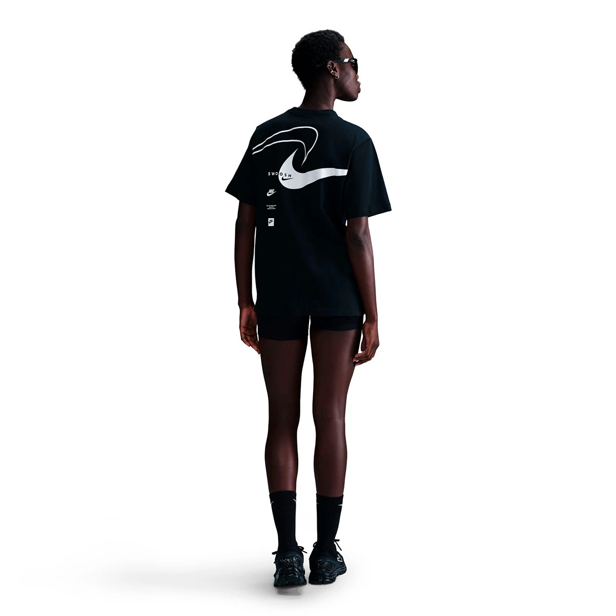 T-Shirt Nike Sportswear Club Swoosh Mulher