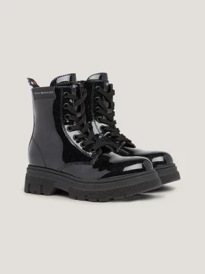 Botas de verniz com glitter e cadarço