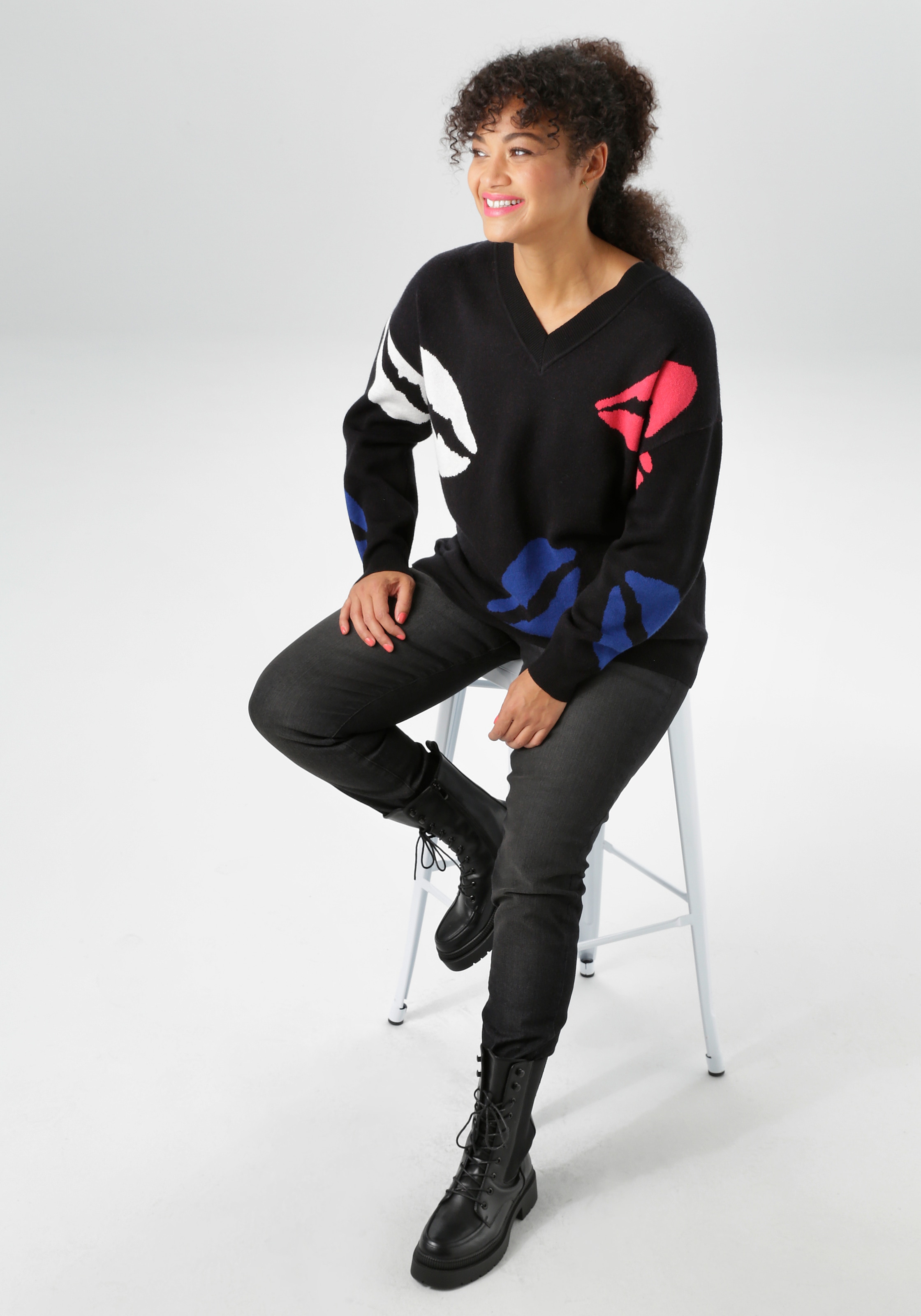 Aniston PLUS Strickpullover , mit eingestrickten farbigen Kussmündern - NEUE KOLLEKTION