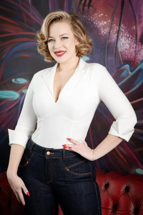 Glamour Bunny Business Babe Dianne blouse in crispy wit