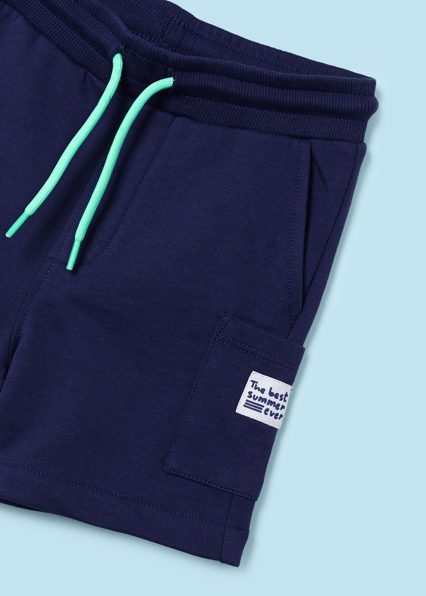 Conjunto de surf de duas peças Better Cotton para meninos, cor menta.
