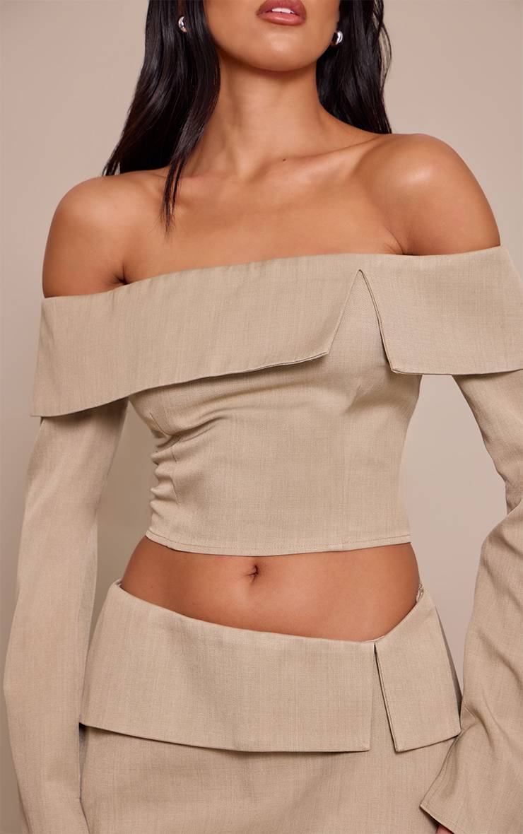 Taupe Haut Bardot À Revers Ajusté En Sergé