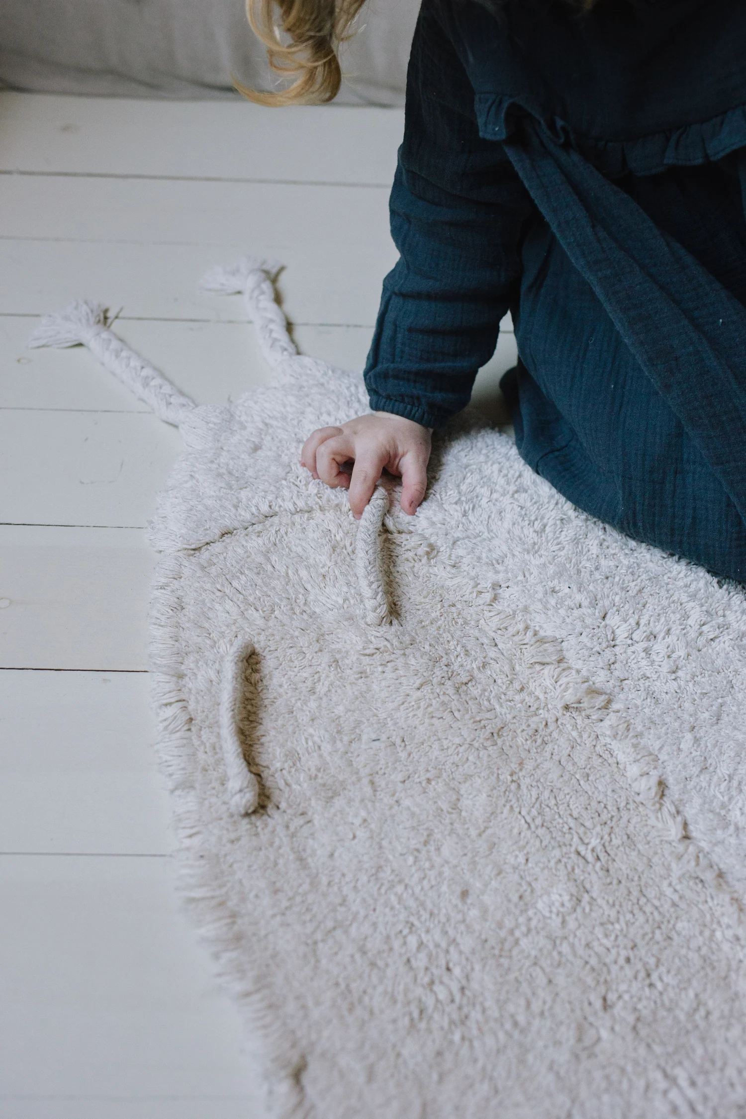 ANIMAL RUGS - Tapis ours lavable en coton | Bleu