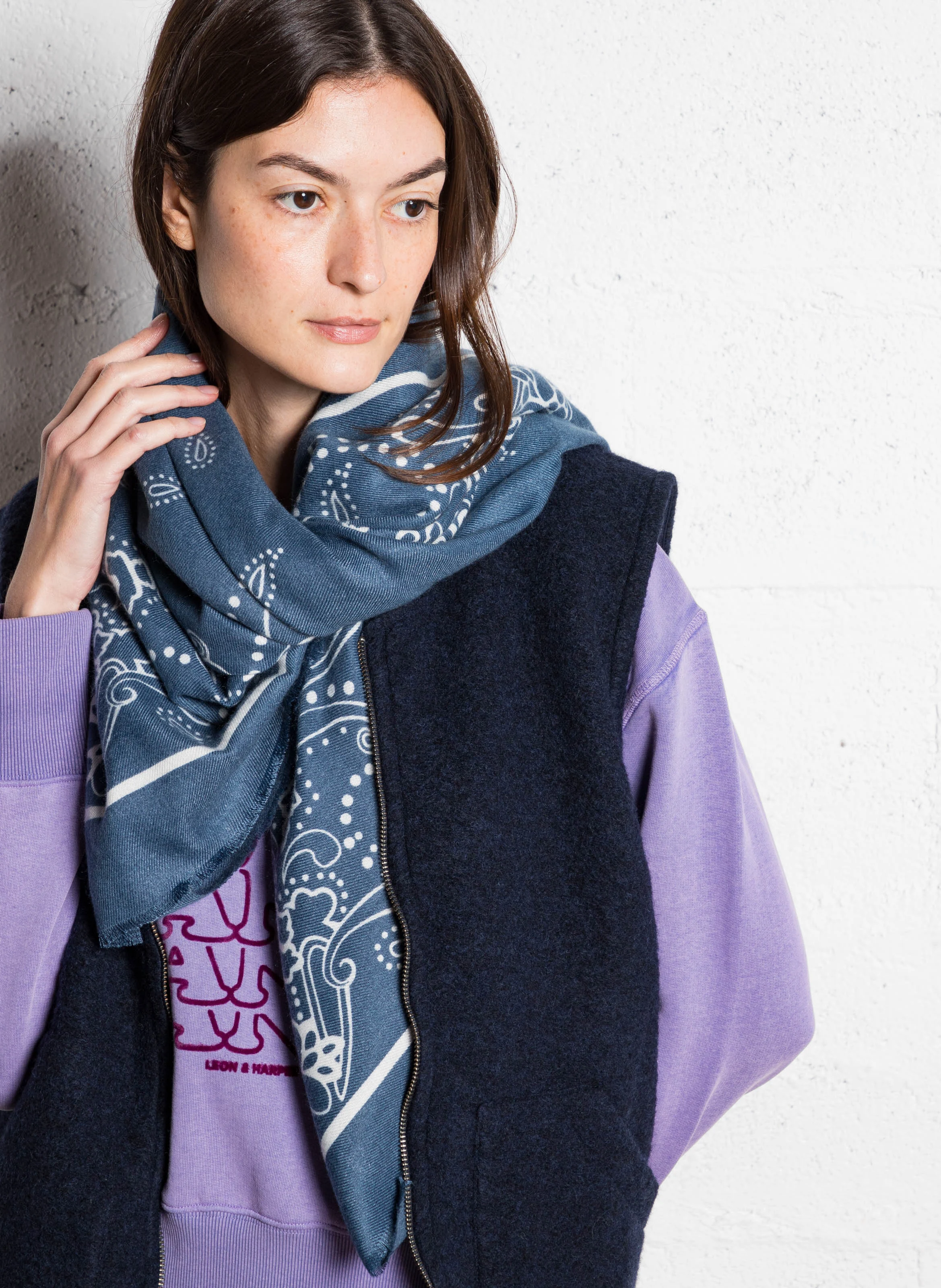 NIRA - Echarpe imprimée en fibres recyclées | Bleu