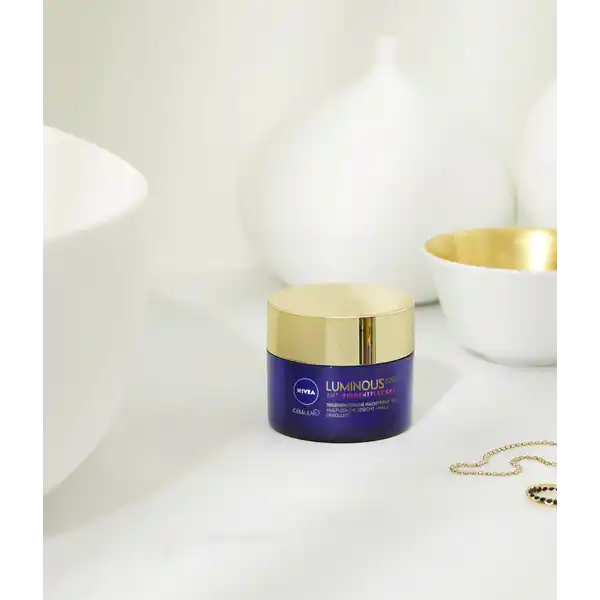 Cellular Luminous 630 Anti-Pigmentflecken Regenerierende Nachtpflege