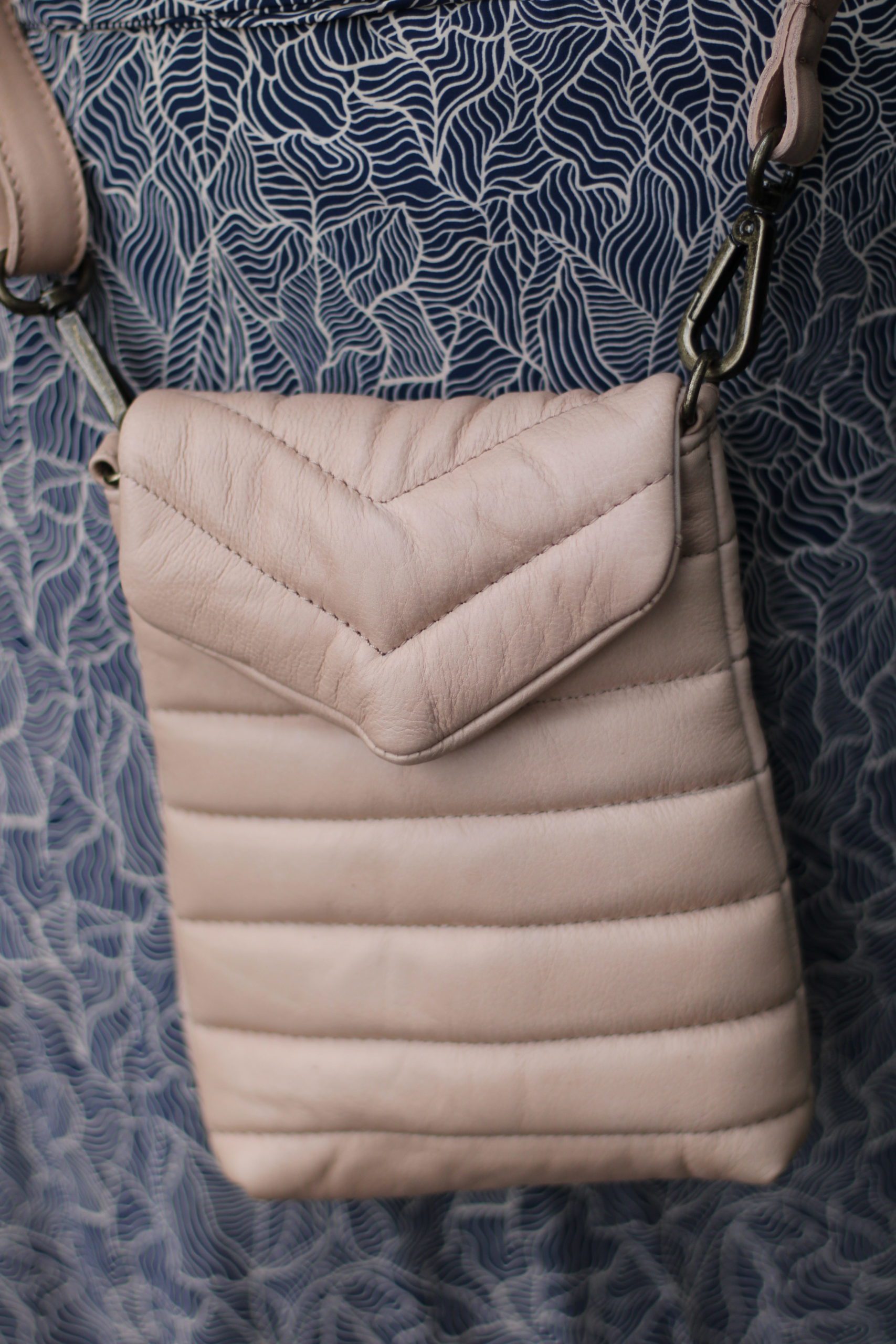 Chabo - Venice Phone Bag - Sand
