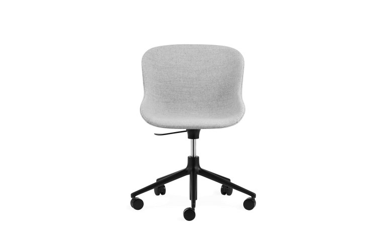 Normann Copenhagen Hyg gestoffeerde bureaustoel zwart onderstel Sand Synergy