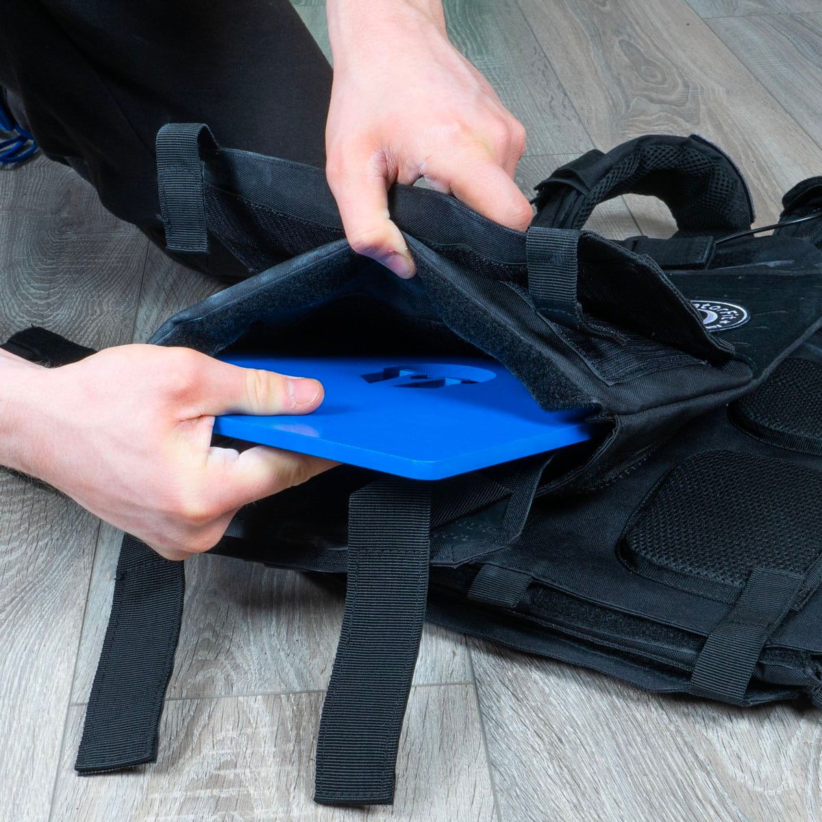 Taktische Gewichtsweste mit Platten 