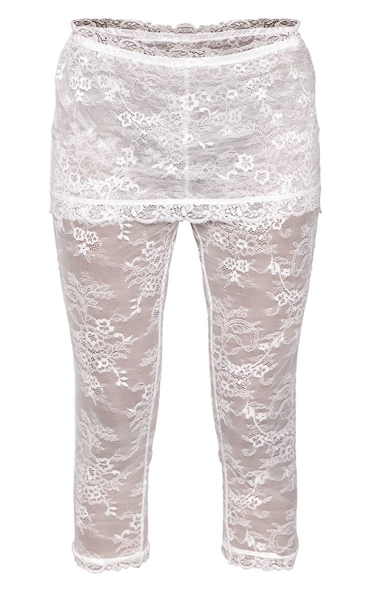 Blanc Capri En Dentelle Avec Jupe Superposée