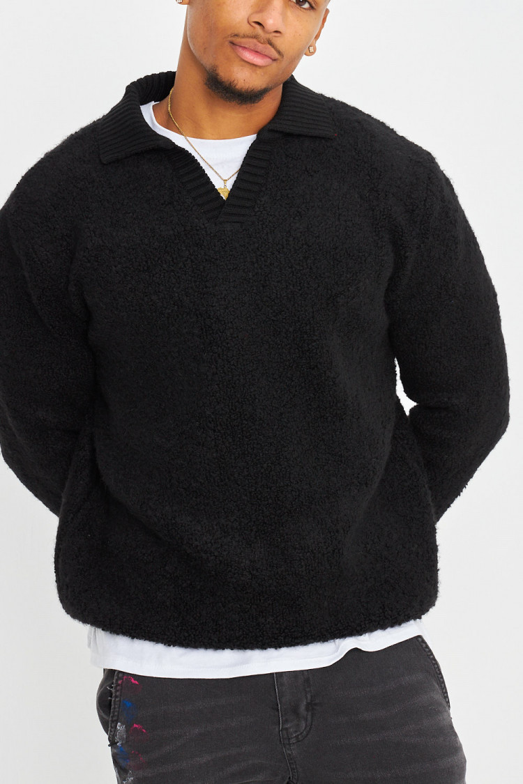Pull noir en laine col à rabats