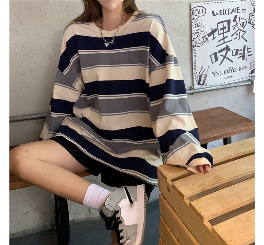 Cossita - Gestreepte oversized trui met ronde hals