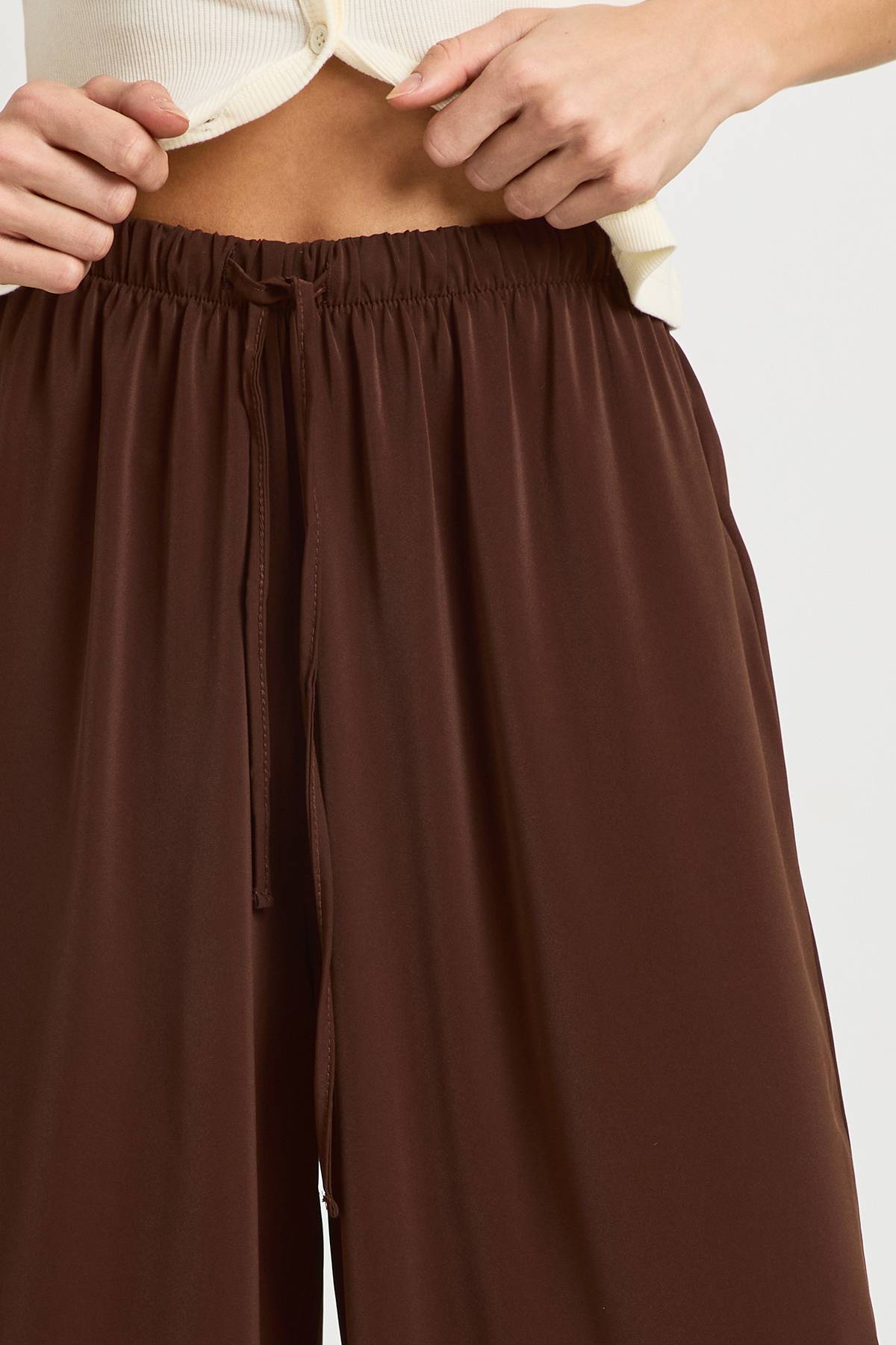 boohoo Pantalon Tissé Taille Haute à Jambes Larges