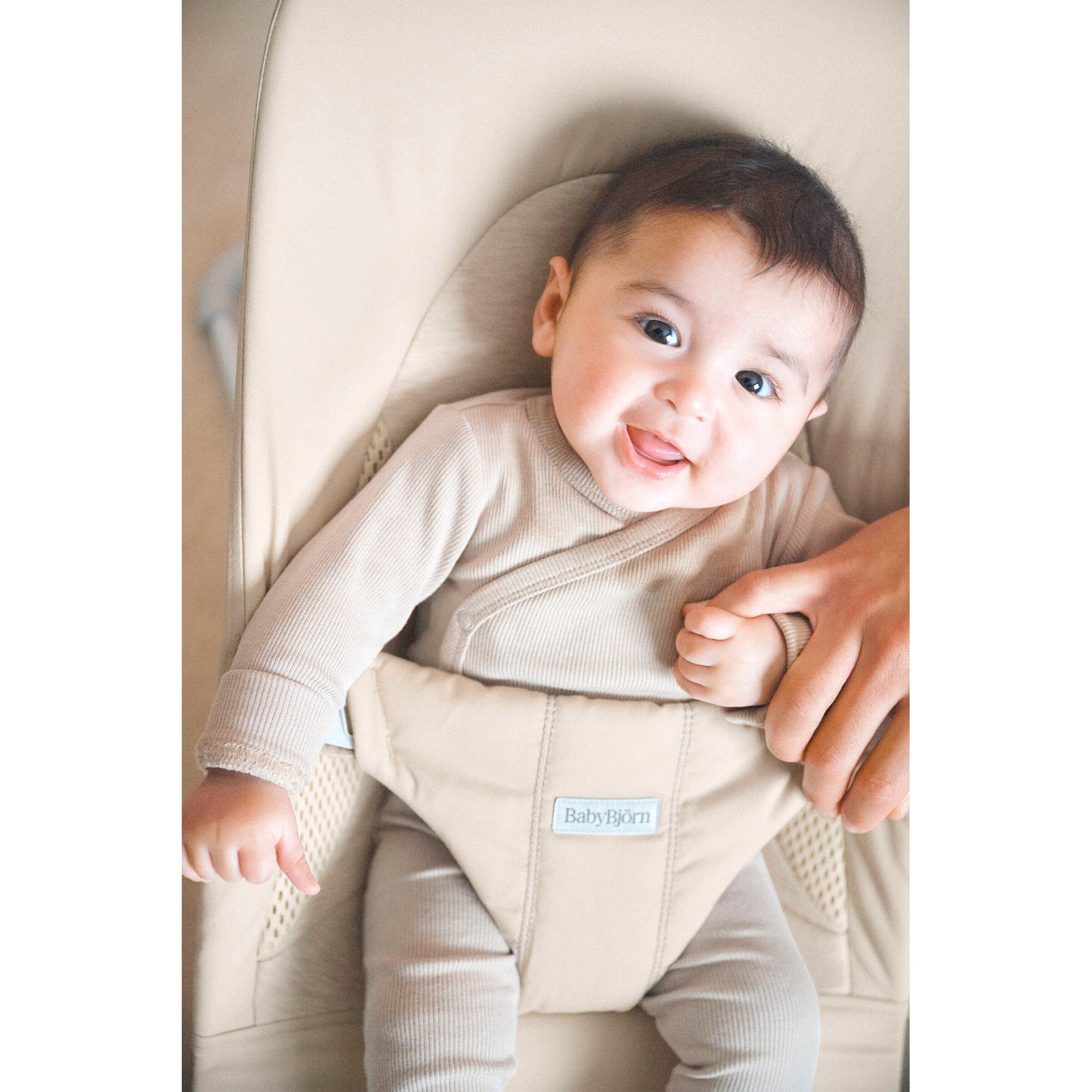 BabyBjörn Babywippe Balance Soft Tri-Fabric beige