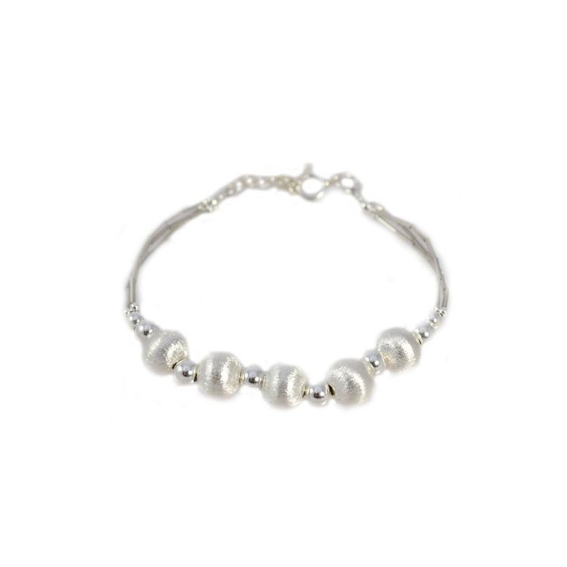 Bracelet en argent avec perles en argent