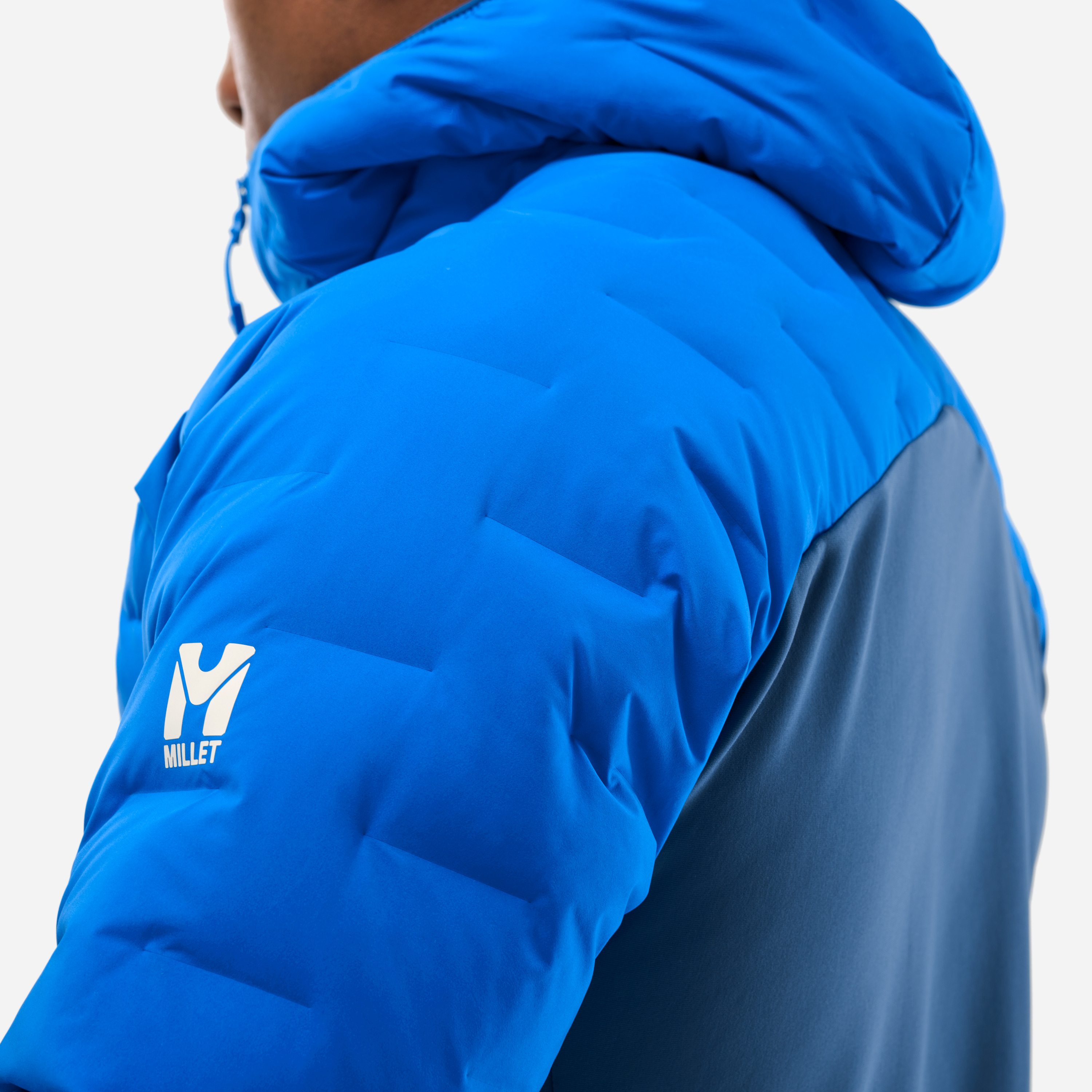 M White Hybrid Hoodie M
