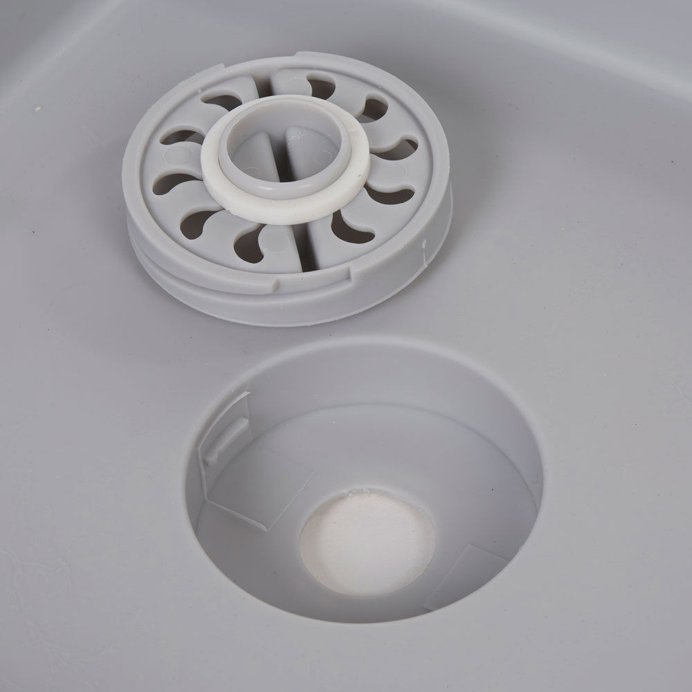 Bassine rétractable bouchon évideur grise et bleue